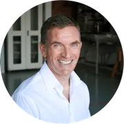 Bio photo of Andrew Bayly